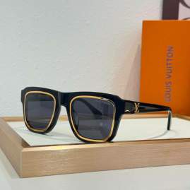 Picture of Louis Vuitton Sunglasses _SKUfw76702851fw